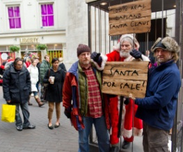 Santa spotted in London!