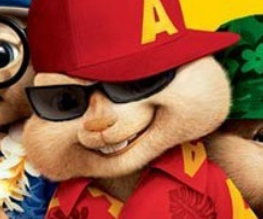 Man strips naked at Alvin And The Chipmunks: Chipwrecked screening